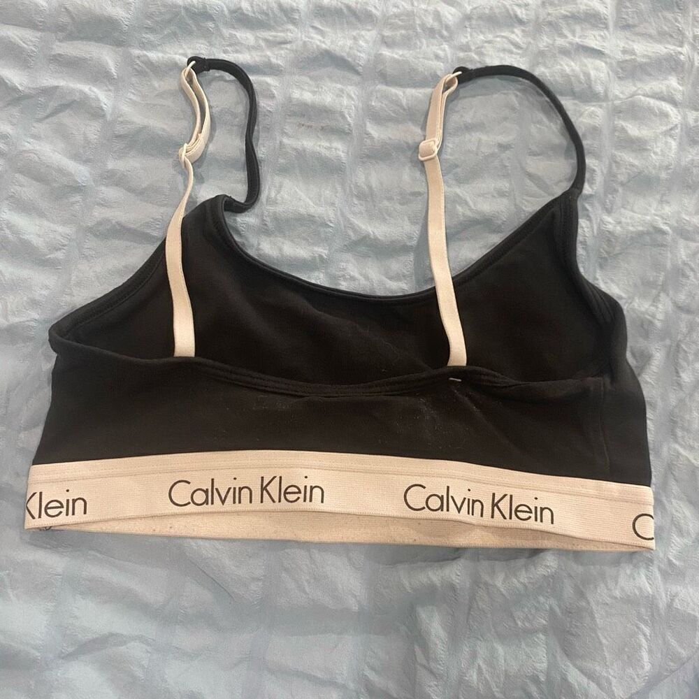 Calvin Klein Sports Bra Size S - Picture 2 of 3